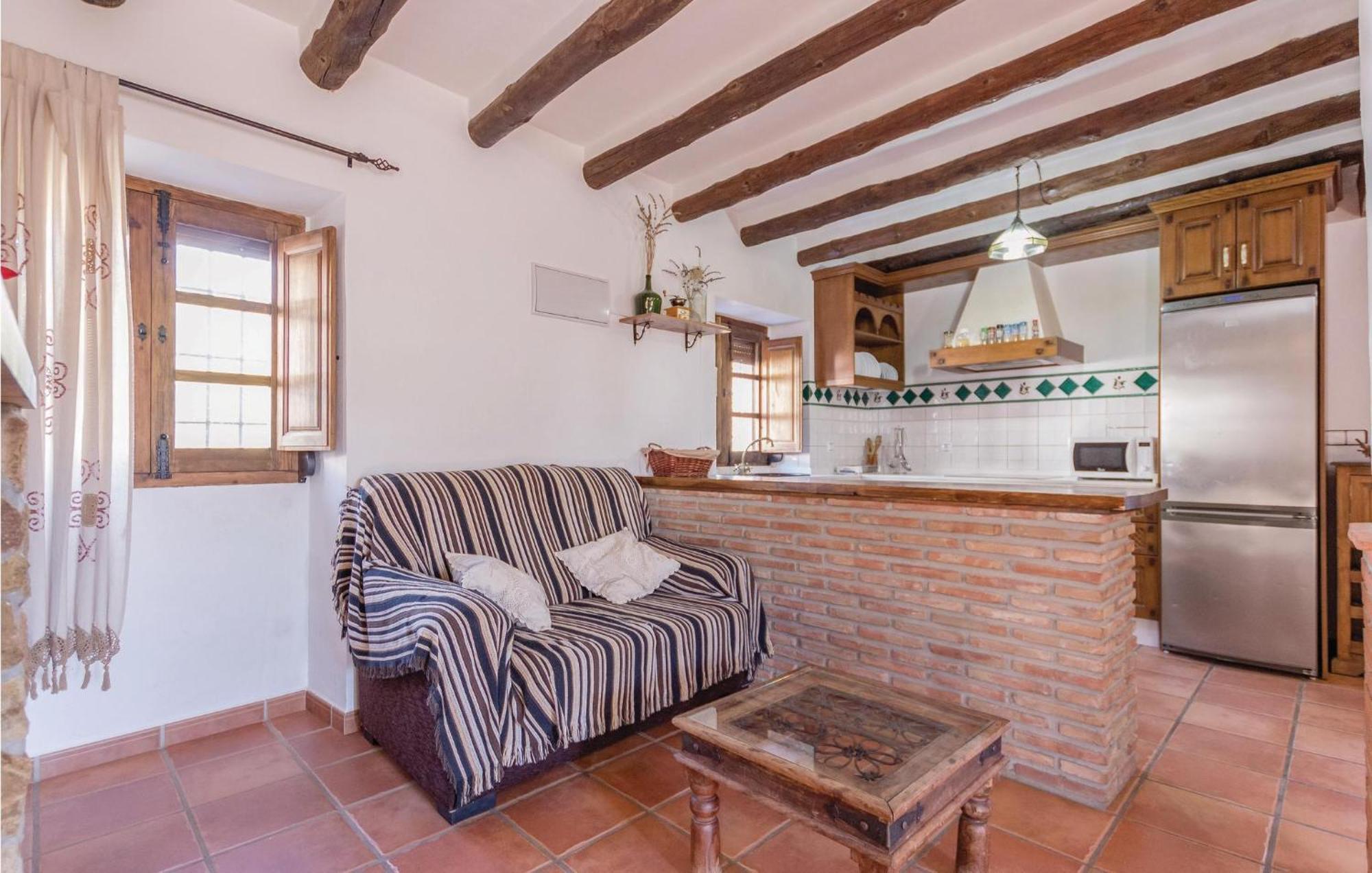 8 Bedroom Lovely Home In Iznajar Exterior photo
